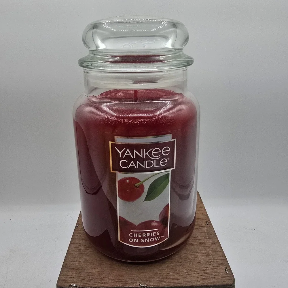 Yankee Candle Cherries On Snow 22 Oz Jar Never Used/New Rare Retired Scent